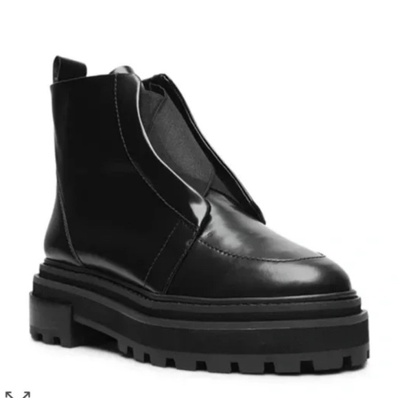 SCHUTZ
Women's Johan Booties
Size 8 - Picture 3 of 5